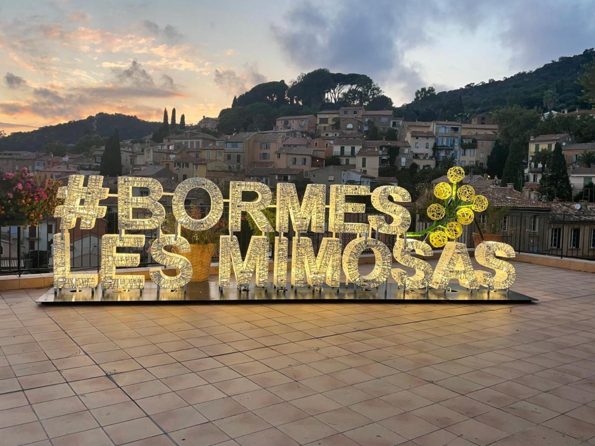 Appartement Pieds Dans L'Eau Vue Mer Bormes Les Mimosas Bormes-les-Mimosas Exterior foto