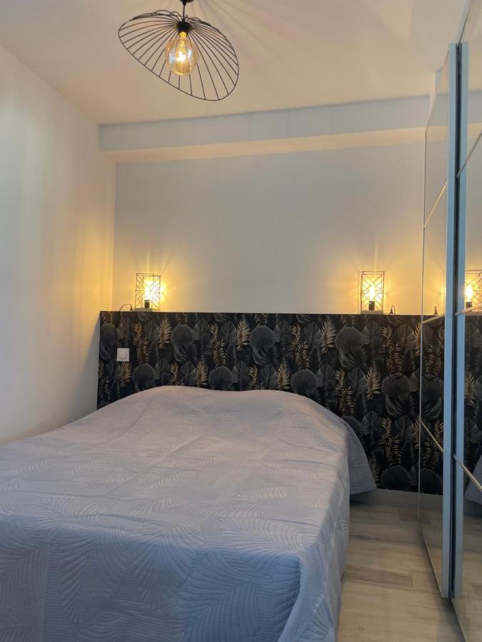 Appartement Pieds Dans L'Eau Vue Mer Bormes Les Mimosas Bormes-les-Mimosas Exterior foto