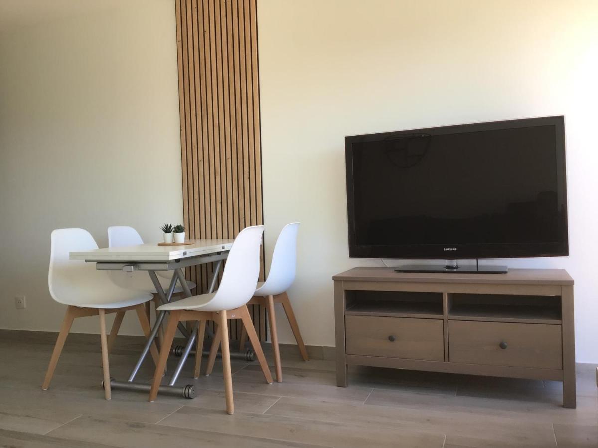 Appartement Pieds Dans L'Eau Vue Mer Bormes Les Mimosas Bormes-les-Mimosas Exterior foto